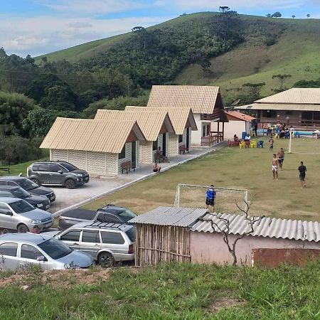 Pousada Recanto Feliz Carvalhos Mg 外观 照片