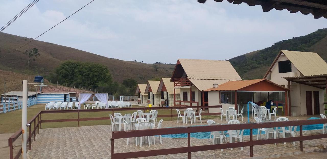 Pousada Recanto Feliz Carvalhos Mg 外观 照片