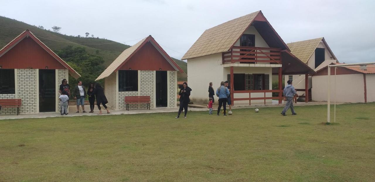 Pousada Recanto Feliz Carvalhos Mg 外观 照片