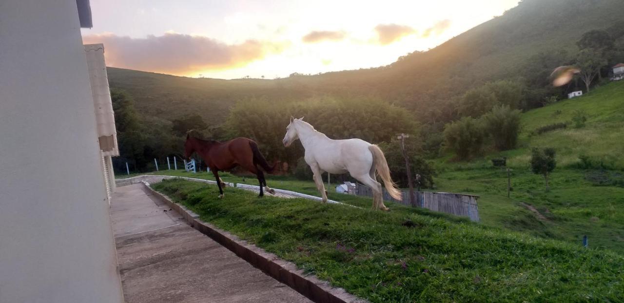 Pousada Recanto Feliz Carvalhos Mg 外观 照片
